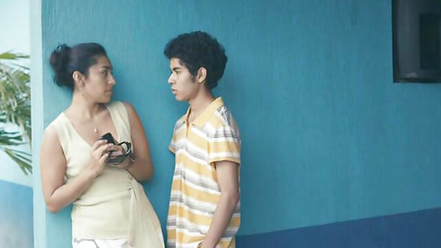 Porno terbaik : Cewek bimbo memungkinkan botak memar bokep kakek cucu menembus bajingannya Film dewasa